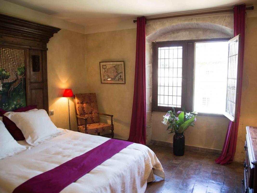 فينوف ليز أفيجْنْ Maison Orsini المظهر الخارجي الصورة