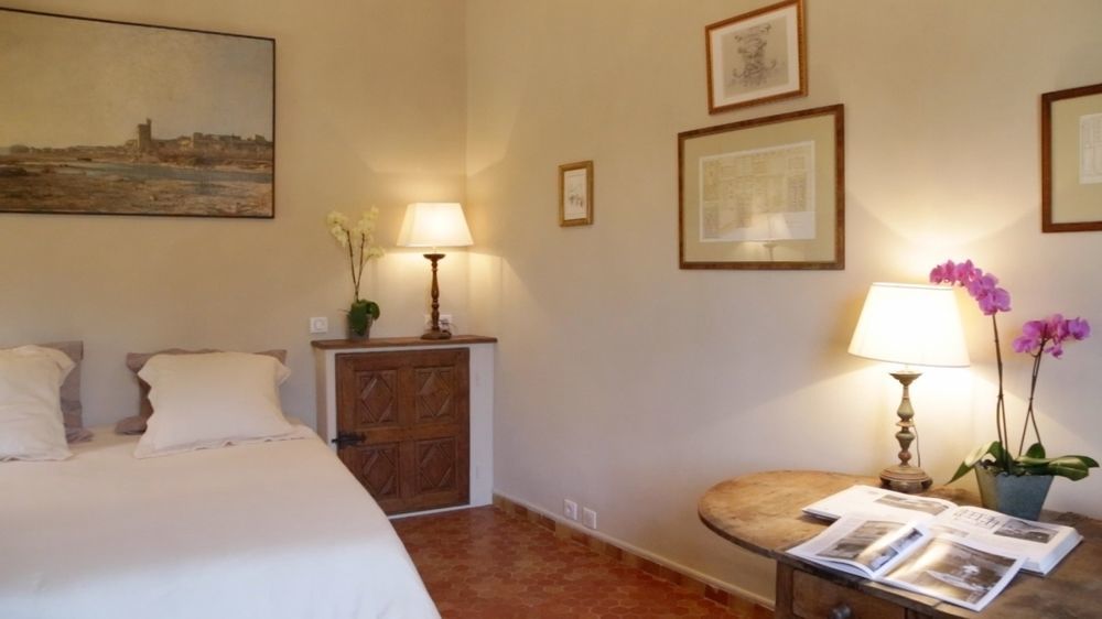 فينوف ليز أفيجْنْ Maison Orsini المظهر الخارجي الصورة