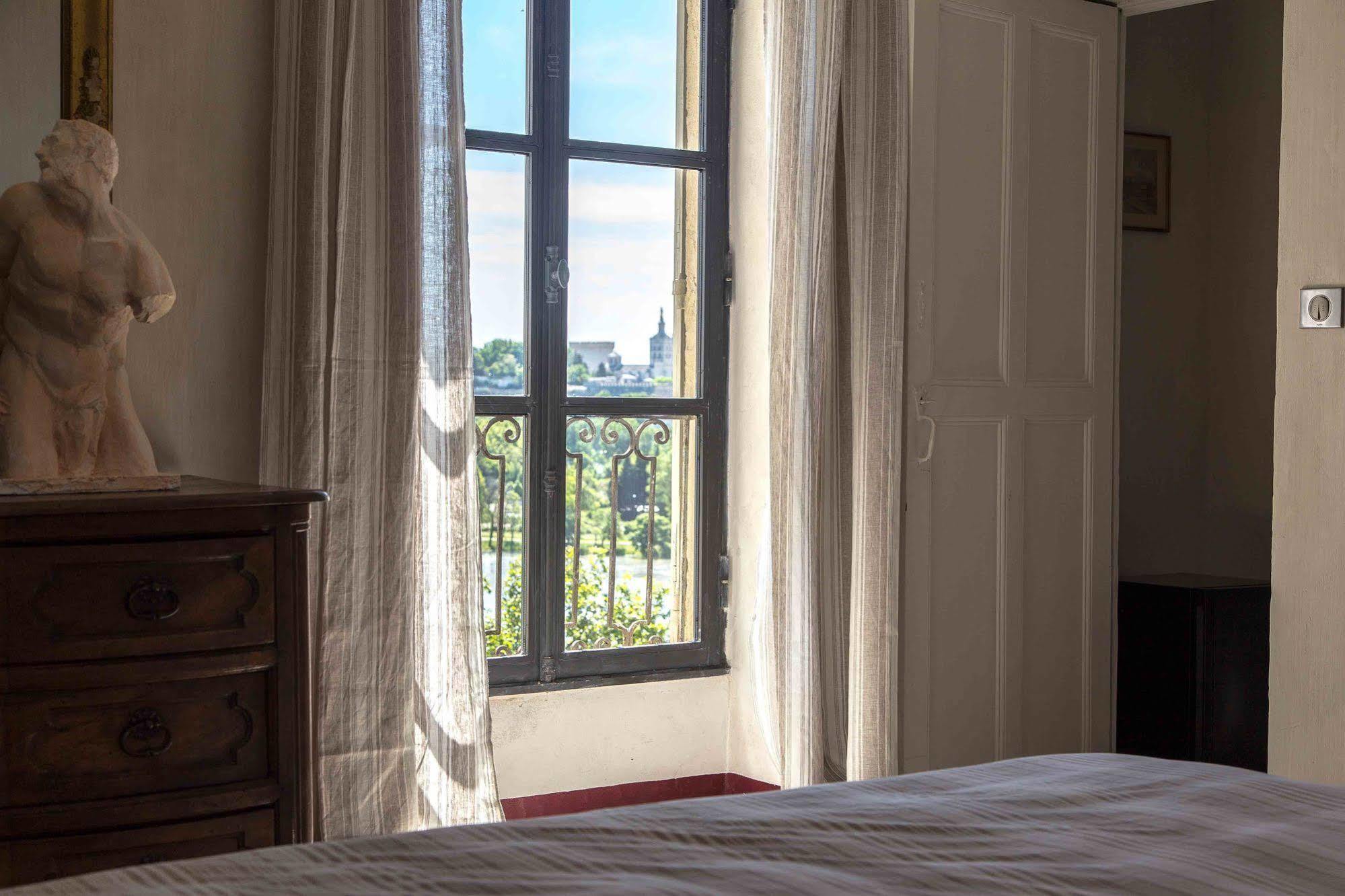 فينوف ليز أفيجْنْ Maison Orsini المظهر الخارجي الصورة